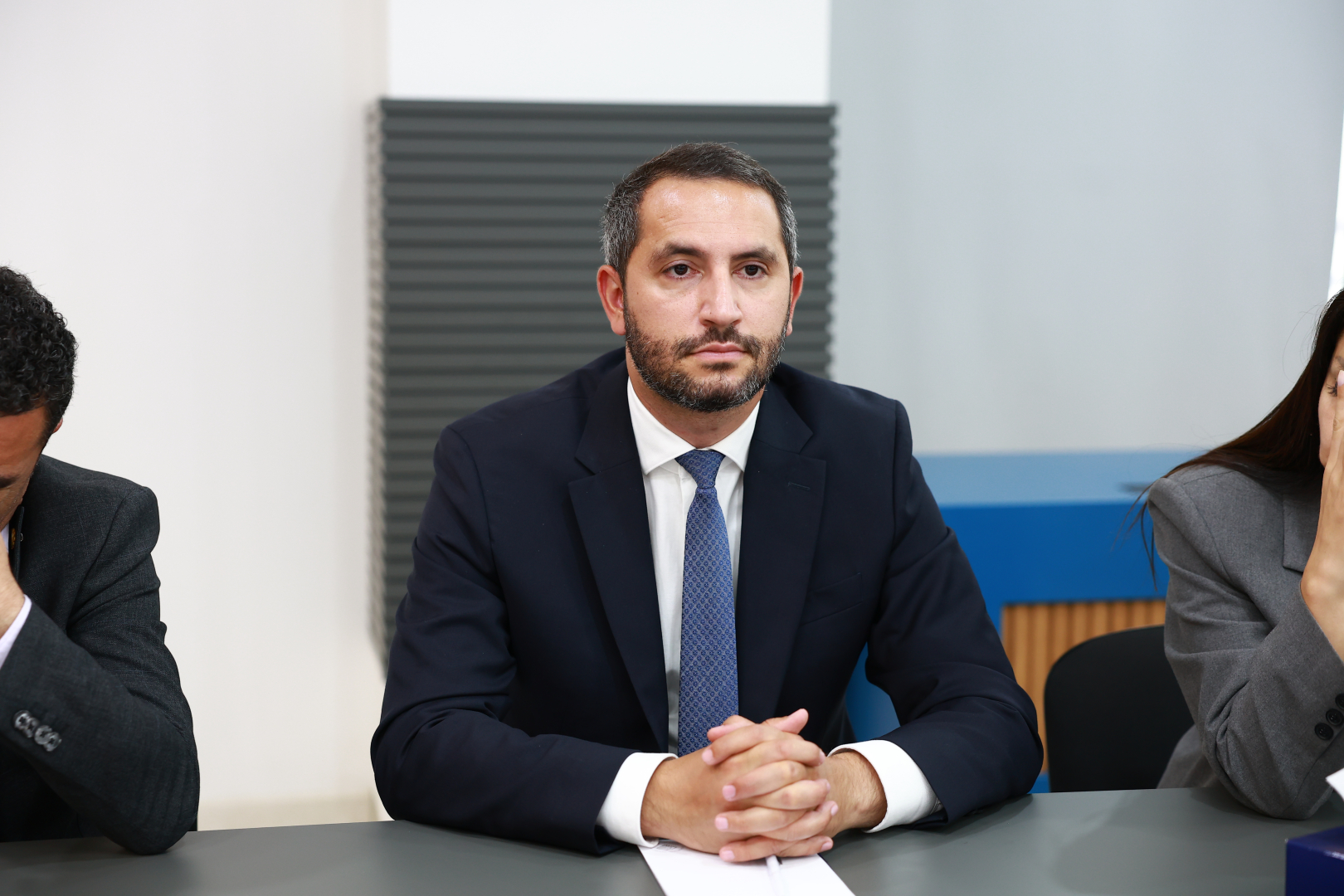 image-slide